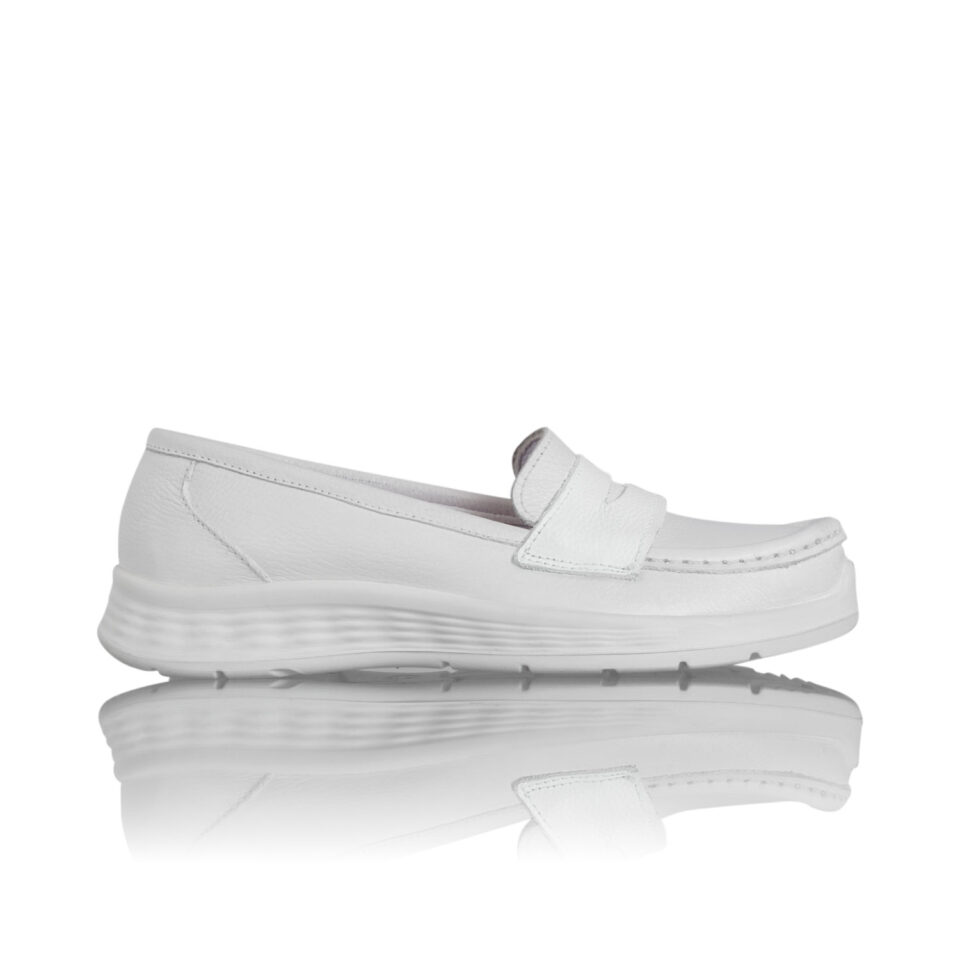 Zapato tipo Enfermera con corbatin capellada
