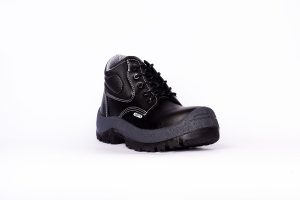 900-01-Bota-Negra_02